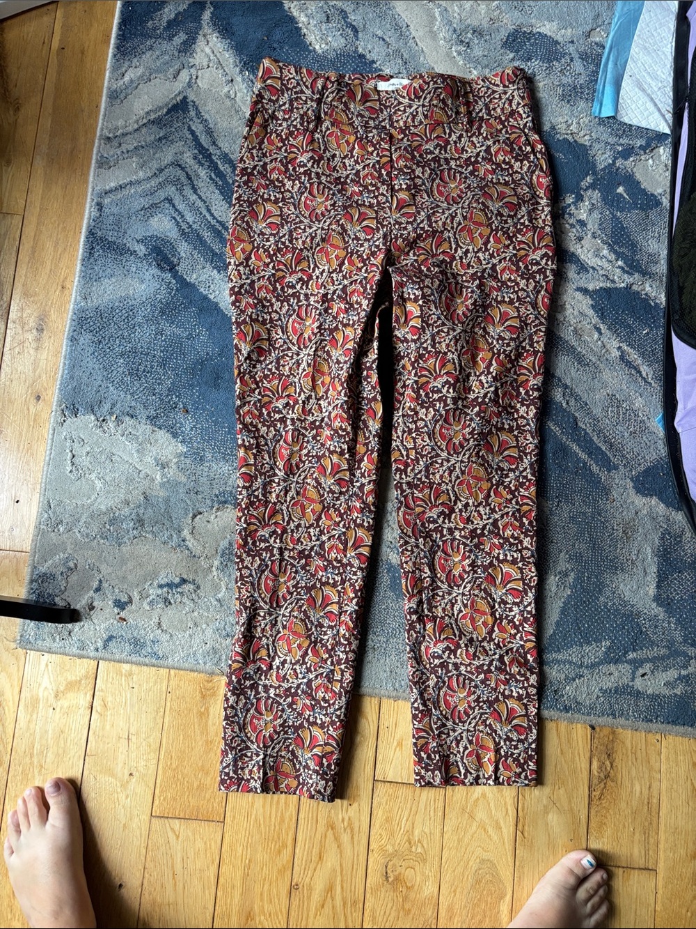 Printed Skinny Pants in Multi-Color